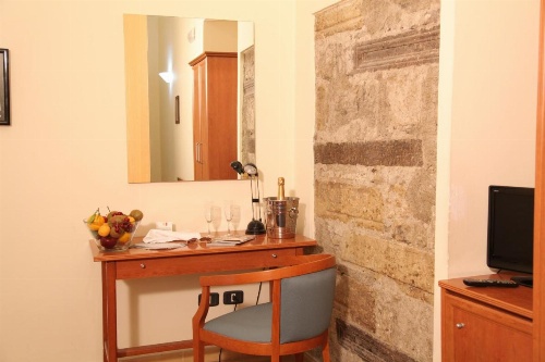 Caravaggio Hotel image 19