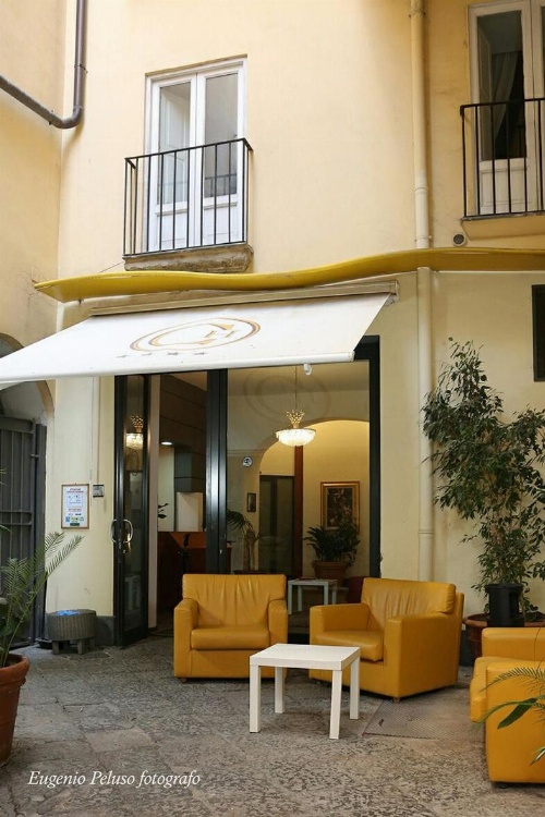 Caravaggio Hotel image 40